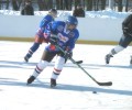 Drużyna Wrzesińskiego Towarzystwa Hokejowego podczas meczu na lodowisku Wrzesińskich Obiektów Sportowych (fot. WOSiR)